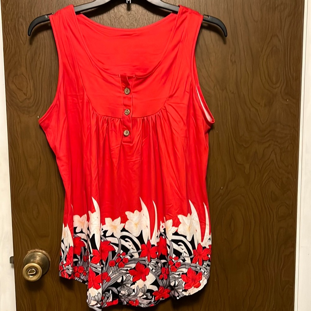 NWOT Red floral sleeveless top size XL